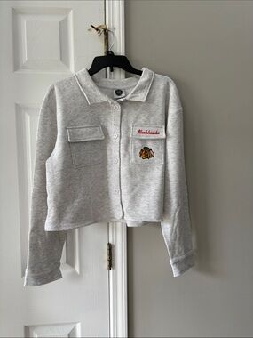 NHL Grey Button-Front Cropped Sweatshirt with Embroidered Patch
